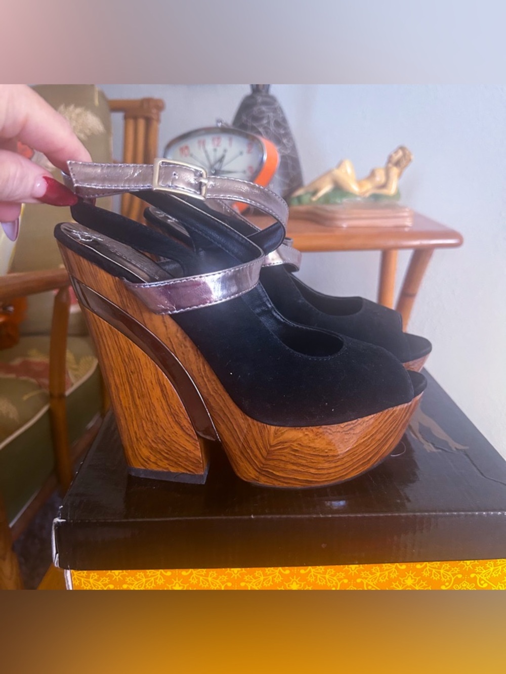 Retro 1940s style Shoes | Platform Wedge | Black | Suede | Ankle Strap | 8 |
